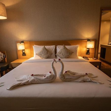 The Vern At Blvd Nashik Luaran gambar