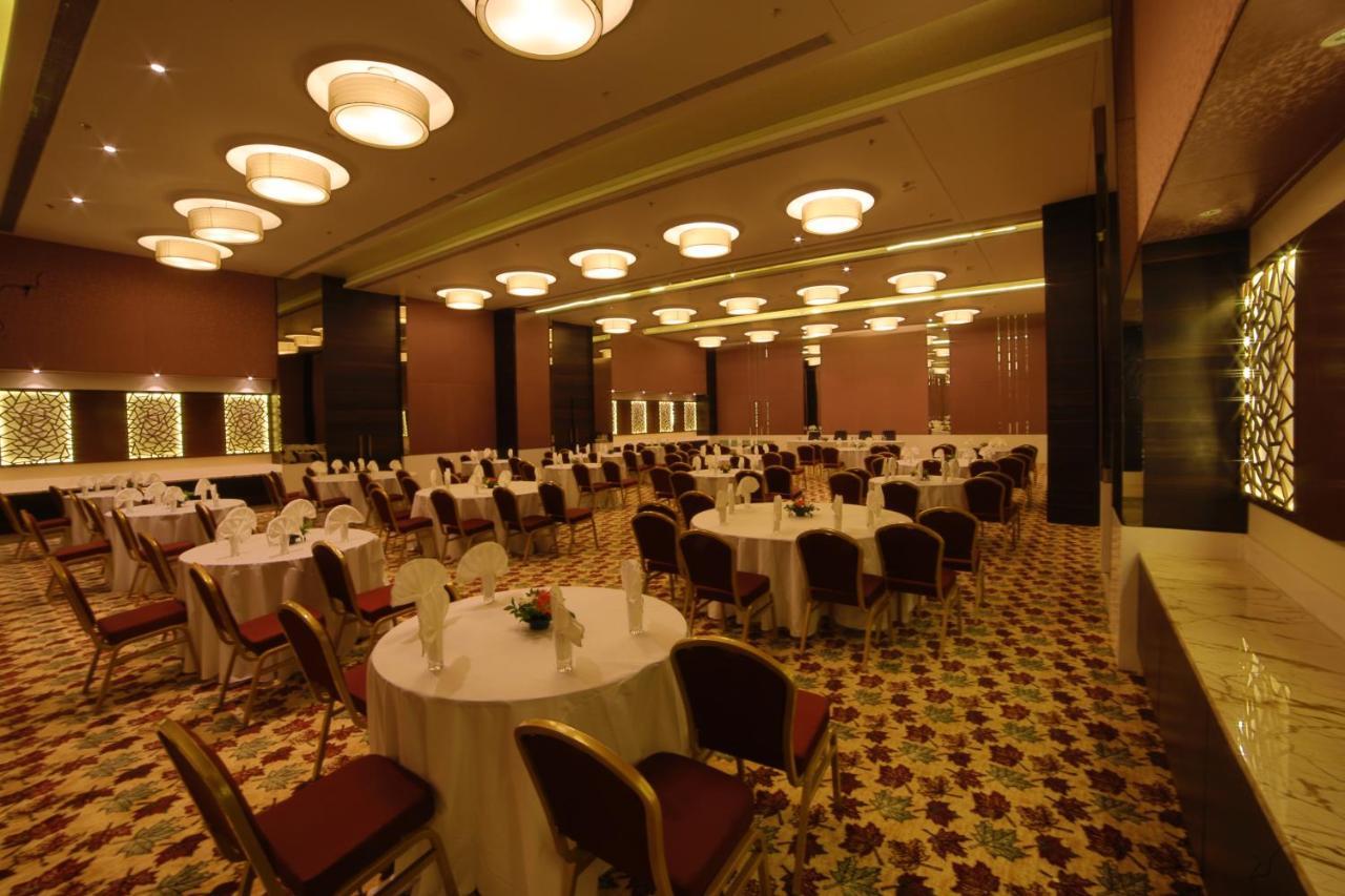 The Vern At Blvd Nashik Luaran gambar