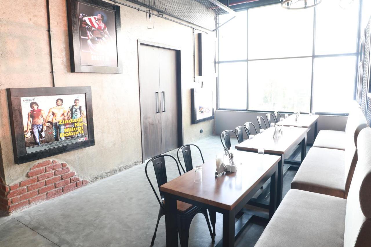 The Vern At Blvd Nashik Luaran gambar